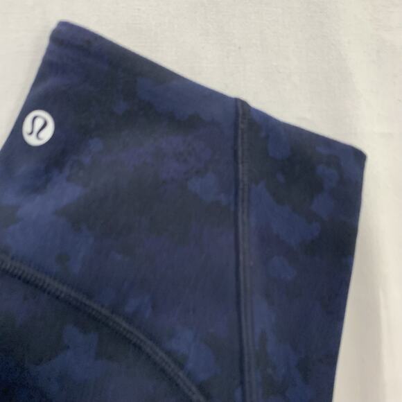 *Sold* Lululemon Train Times Crop (17") Leggings 4 Blue & Black - Picture 2 of 7